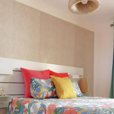 Nautilus I: Casa Con Terraza Y Vistas Al Mar * La Caleta (El Hierro)